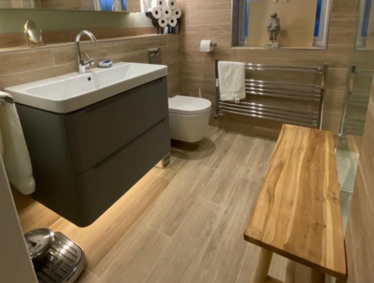 SERENE & ELEGANT MODERN EN-SUITE BATHROOM